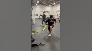 3D Strap Split Squat