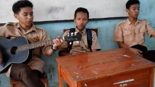Download lagu Last child pedih Last child pedih