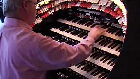 Jim Riggs at the Wurlitzer  "Home In Pasadena" Duet