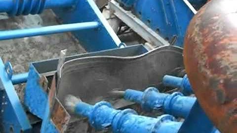 cyclone cluster and dewatering screen make tailings dry