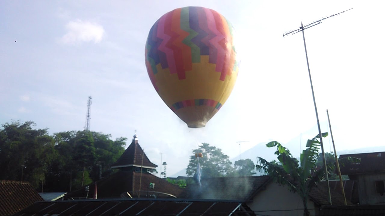 Balonya Gak Kuat Bawa Beban - YouTube