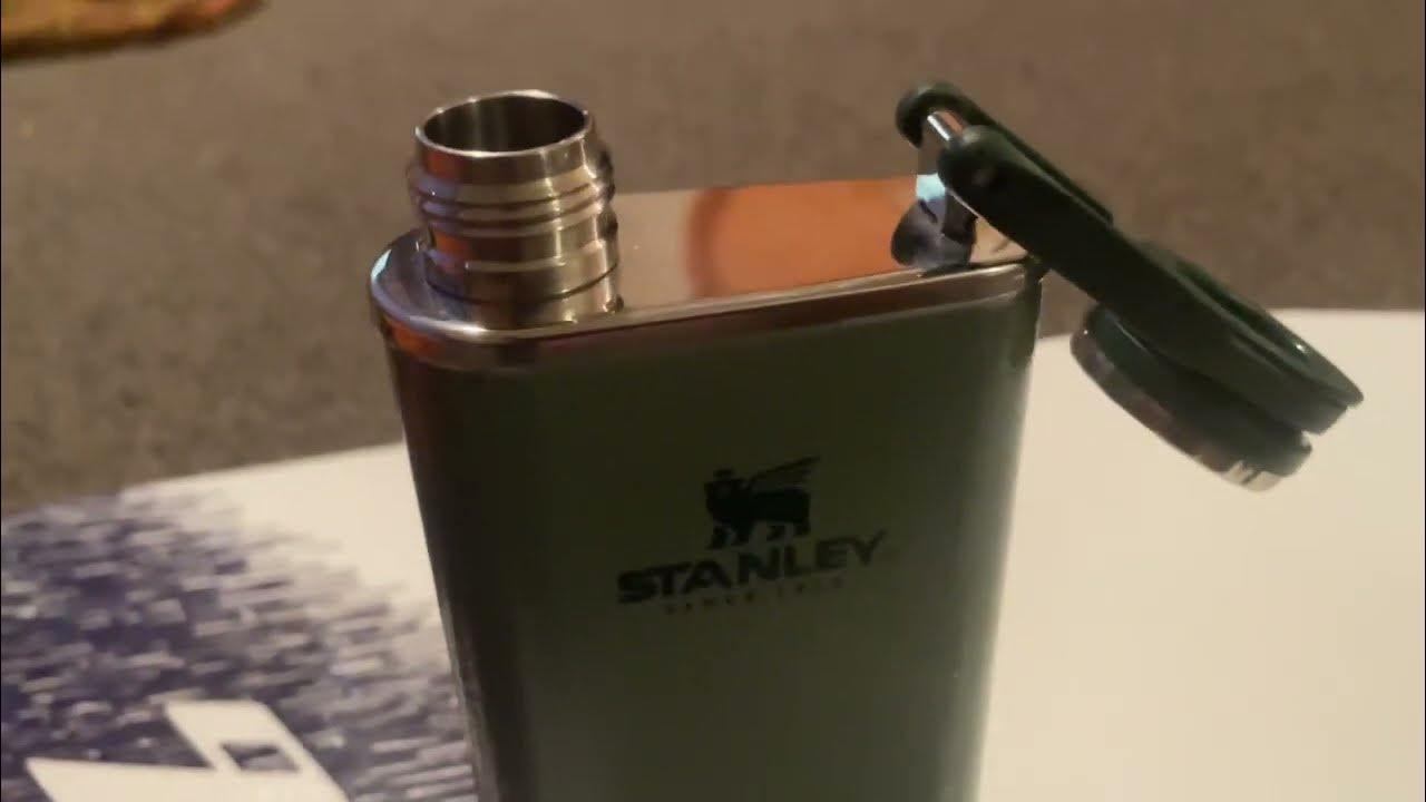 Stanley hip flask￼ ! ￼✓ 