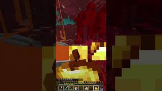 Speed 2 coming in Clutch while Fighting STRENGTH Hunters… #shorts #viral #minecraftmanhunt #mcshorts