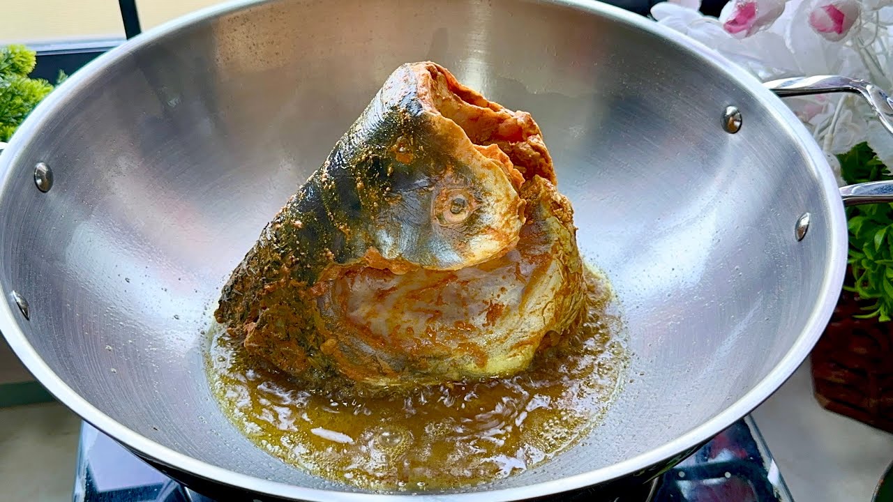       Famous Potato Curry with Fish of North Bengali