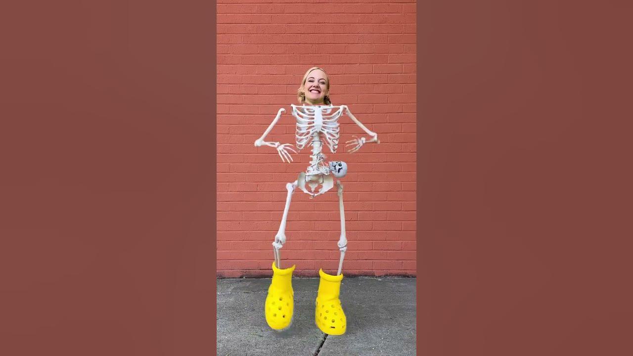 This worked better than I expected 💀 #spookyscaryskeletons #halloween #happykelli