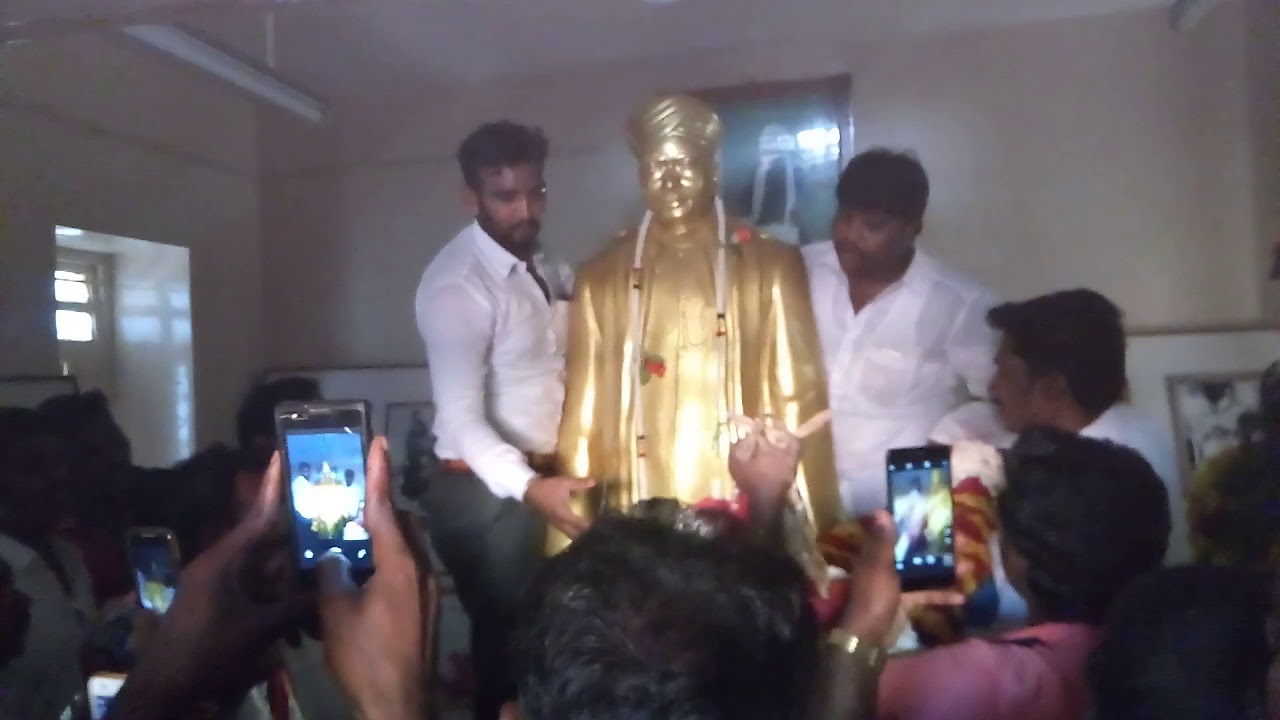 Sarithira nayagan voc 81 guru poojai