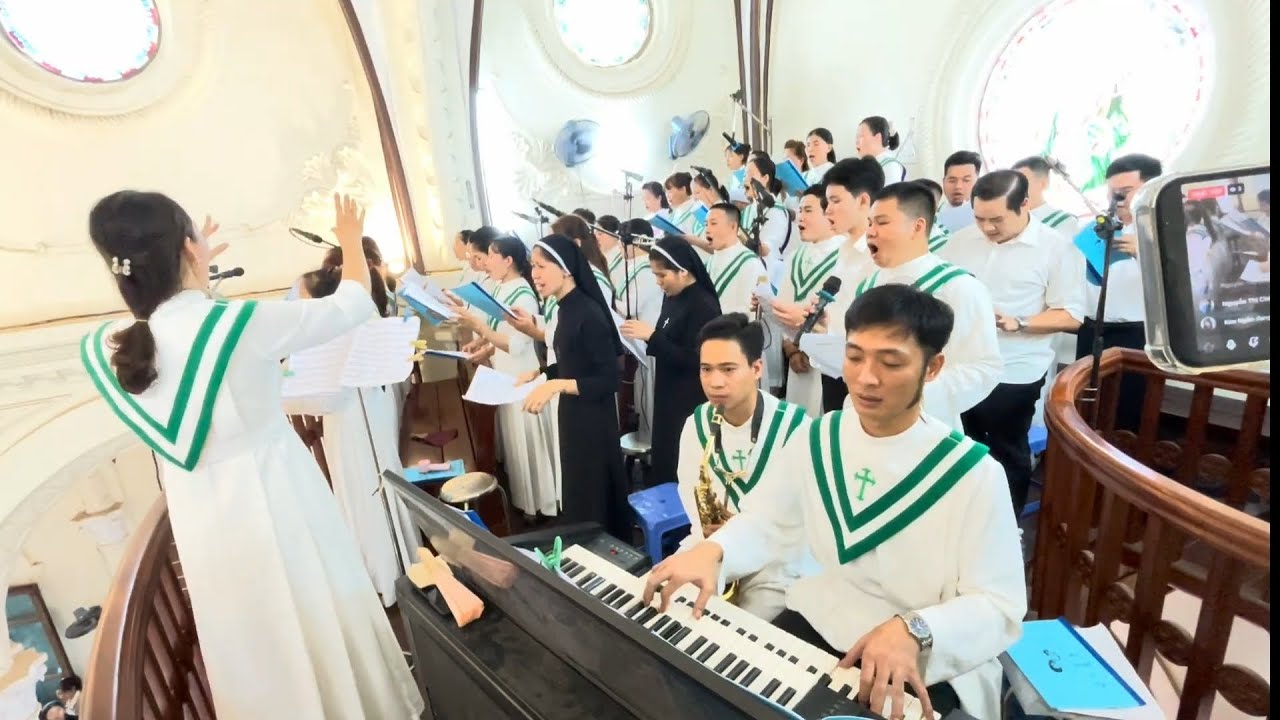 Ca đoàn đáp Lễ Chầu giáo xứ Công xá 2025