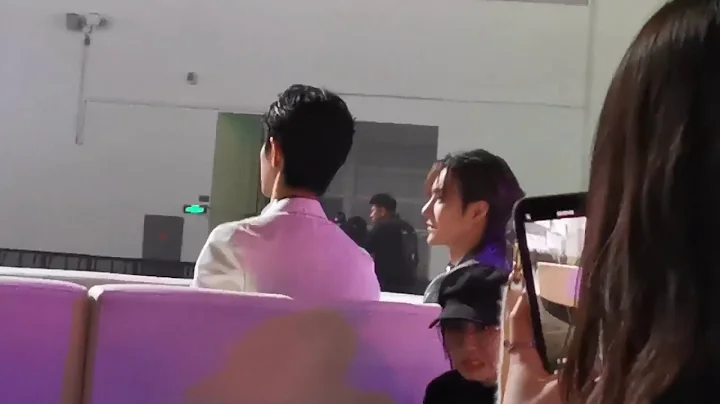 [FANCAM] 191228 Wang Yibo ♡ Xiao Zhan - Tencent Video All Star Awards 2019