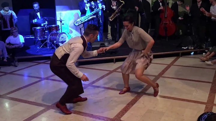 William & Mava, amazing Lindy Hop performance in M...