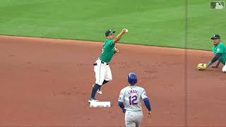 Mariners turn DOUBLE PLAY OF THE YEAR!!!