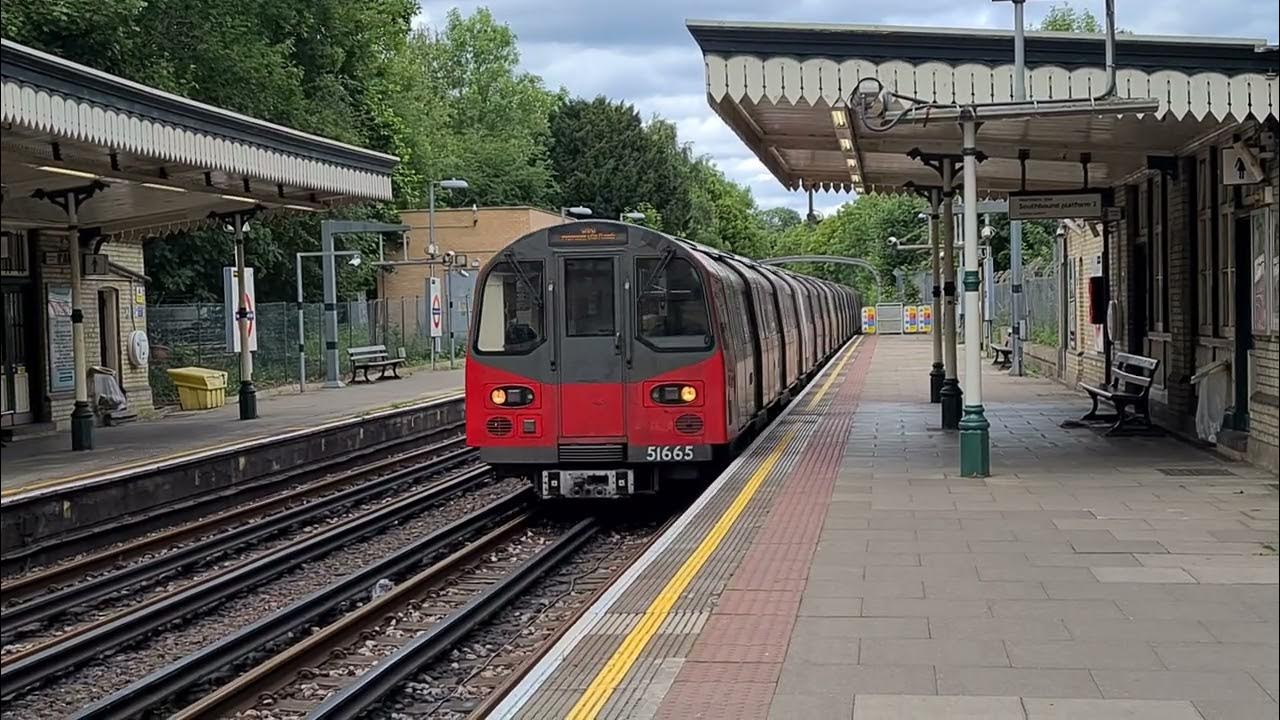 Totteridge & Whetstone Tube Station (2022) YouTube