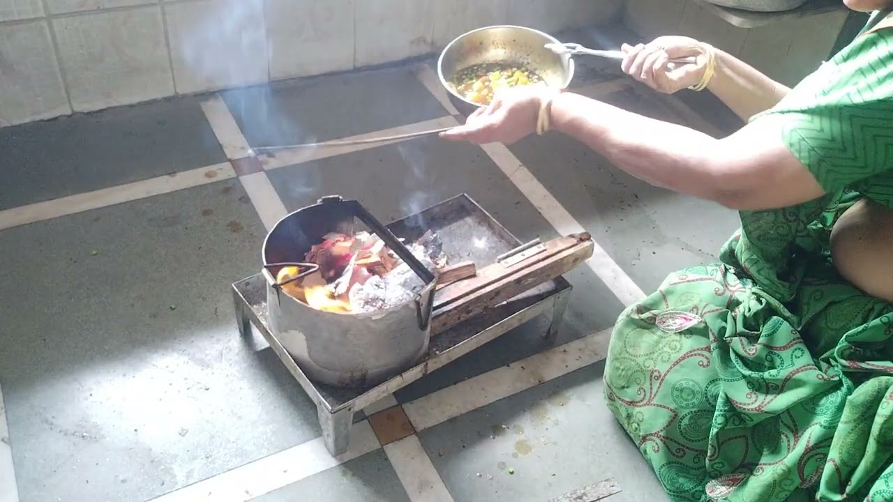 શિરો અને બટેટા નું શાક રોટલી દાળ ભાત દેશી ચુલા ની રસોઈ સબ્સ્ક્રાઇબ કરો અમારી ચેનલ ને શેર કરો 