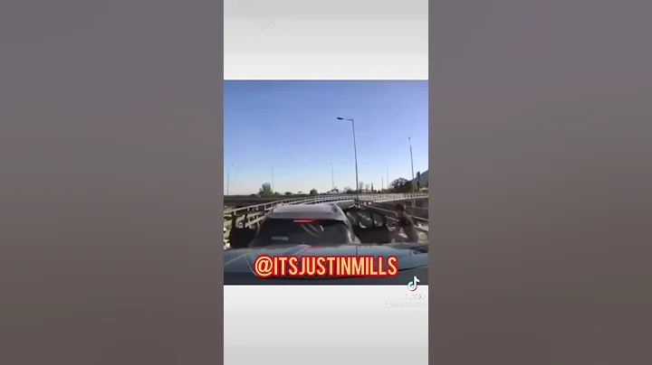 Car jacking goes wrong 👀 #dumb #stupidasscriminals #truckerlife #ranover