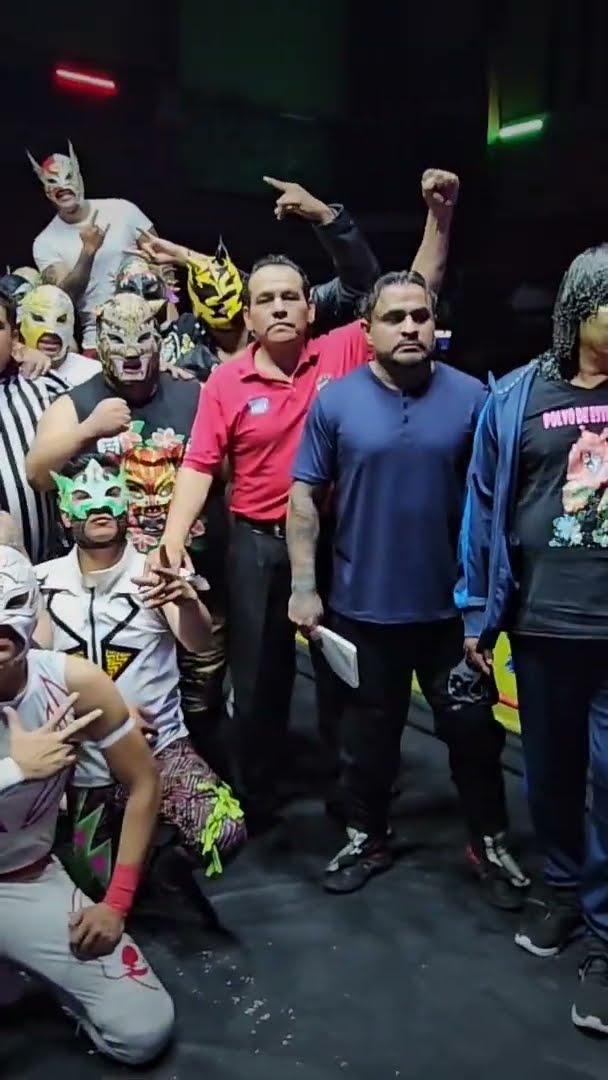 Los participantes en el Camino a la Gloria en la Arena México