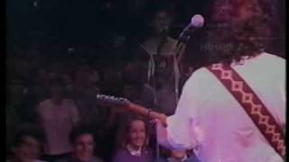 Video thumbnail of "Richard Clapton Live pt 5 - Girls On The Avenue"