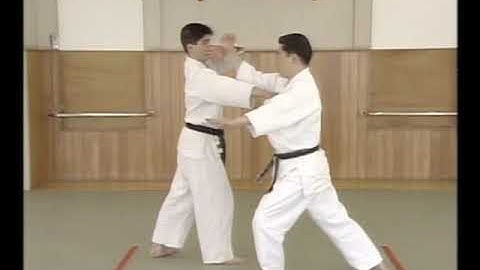 Yoshinkan Aikido - Mune Mochi Hiji Jime Ni