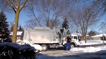 Advanced Disposal Peterbilt 320 Mcneilus Zr Brand New (Read Description)