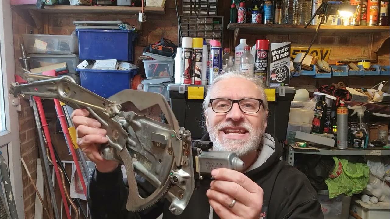 Mr Plumb tackles the notorious BMW Z3 Window regulator YouTube