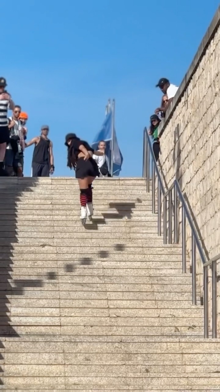 #JasonDeruloTV // Skating ? #GotPermissionToPost From @SJRollerblading #SlowLow