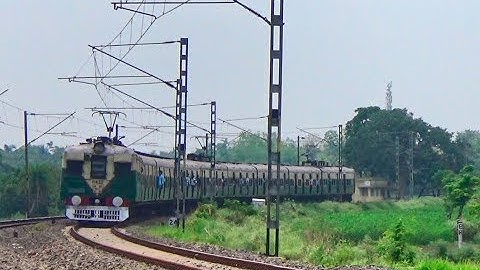 EMU Or Electric Multiple Unit || 37915//Howrah-Katwa Galloping Local