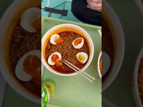 vibey picnic date 🍜 #korea #koreanfood #koreatravel #ramen