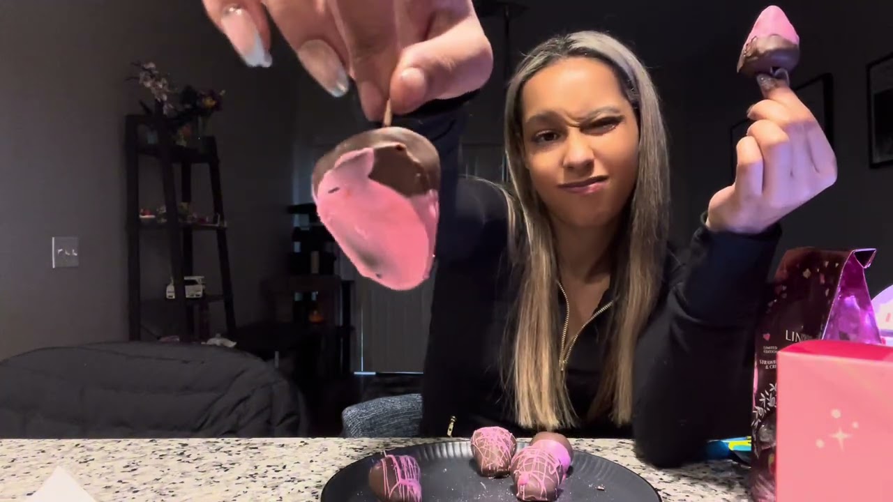 LESS CHAOTIC VALENTINES SNACK “REVEIW”🧐