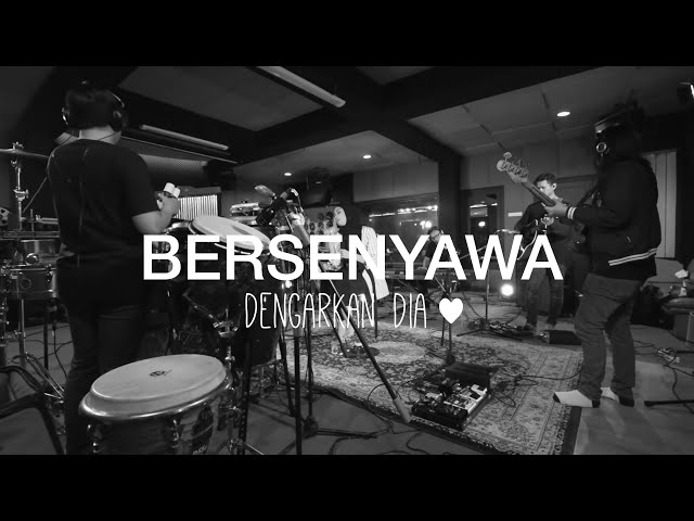 Dengarkan Dia - Bersenyawa (Live Version) class=