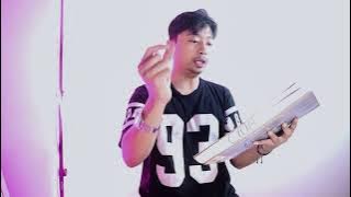 RANGKUMAN BUKU MUSIK TEORI DAN PRAKTEK KUMPULAN BUKU2 DARI SEKOLAH MUSIK DIRANGKUM DI SATU BUKU INI