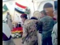 رقص مجنده امريكيه مع الجيش العراقي