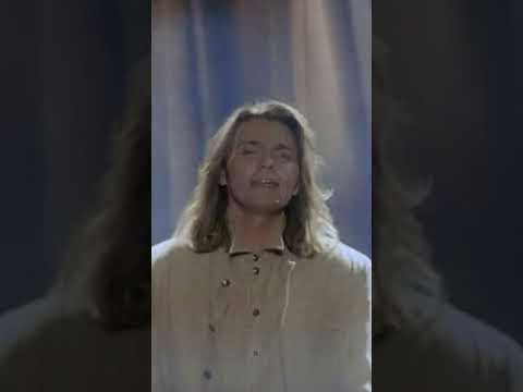 Маликов 1993. Маликов не прячь улыбку. Маликов не прячь улыбку. Маликов не прячь улыбку. Маликов ты не прячь улыбку на коне.