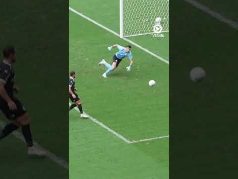 Nestor fez um golaço de falta! O segundo do Bahia contra o Montevideo City Torque