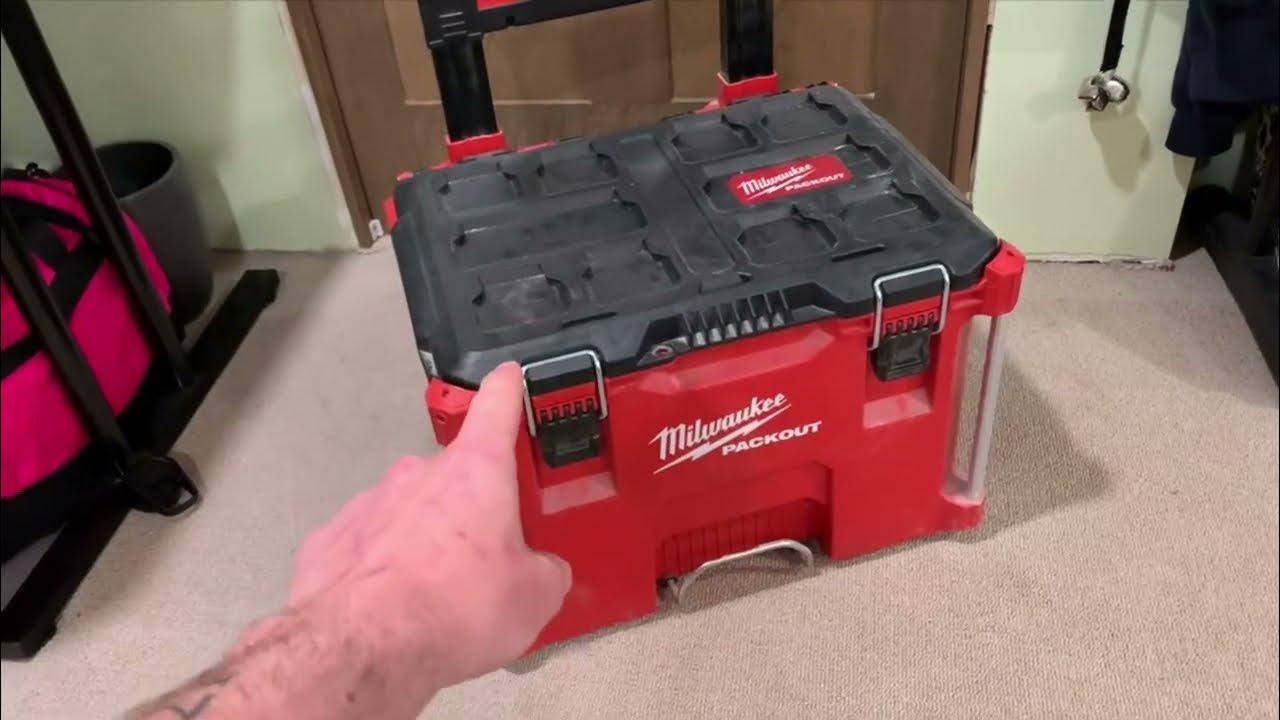 Milwaukee 48 22 8426 Packout, 22', Rolling Tool Box Review YouTube