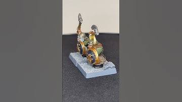 Warhammer Old World Dwarves on 25mm #warhammer #miniaturepainting #warhammercommunity #wtow