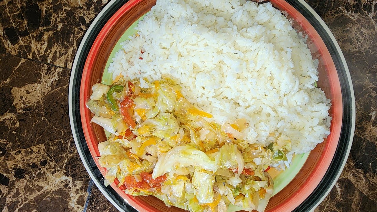Steam  cabbage  and white rice  for mt lunch today 