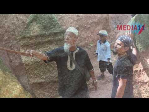 Batu Bentuk Jadi Tanda Tanya