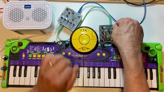 Noodling with a Kastle V1.5 attached to a circuit-bent Kawasaki keyboard