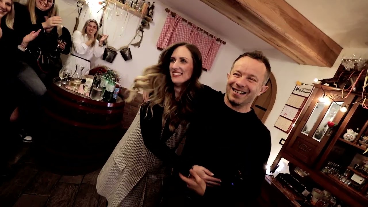 Regardez Mauro Staraj & La Banda - Ma kakova mora bit (Official video 2024.) sur YouTube Regardez Mauro Staraj & La Banda - Ma kakova mora bit (Official video 2024.) sur YouTube