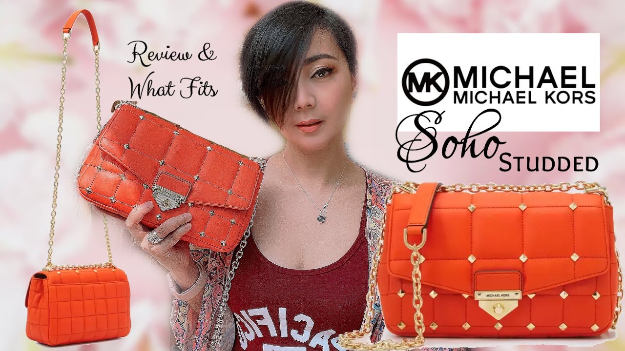 What Fits in my Michael Kors Soho Small Quilted Leather Shoulder Bag 