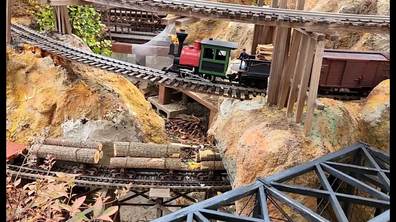 Crystal Cove and Rose G-Scale Garden Railroad BAGRS Open House 18 Sep 2022