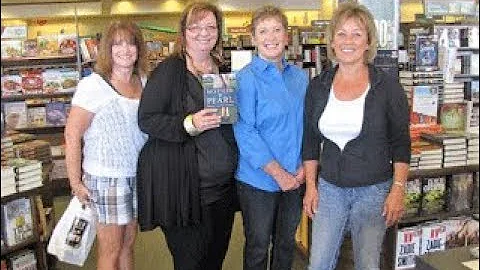 Kellie Coates Gilbert Carey School Alumni in her P...