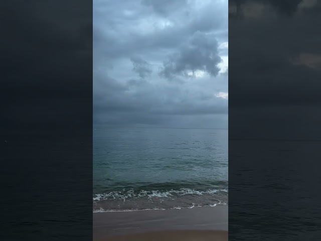 Muy buenos días!!! Así amanece la costa de Cádiz, con un paisaje casi invernal y algunas l