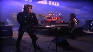 honeymoon suite love changes everything chords