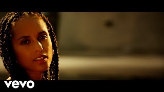 Смотреть клип Alicia Keys - Love Looks Better (Official Video)