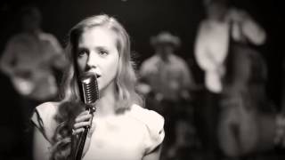 Video thumbnail of "Heidi Feek - Blue Moon"