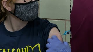 Newark teachers receive COVID-19 vaccine from the city