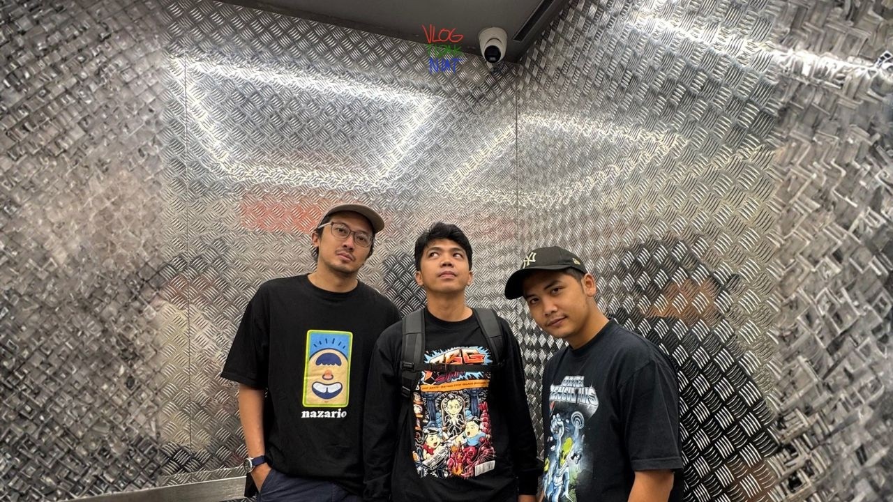 Siaran Darurat ABG Dari Pesawat: Deep Talk In The Sky