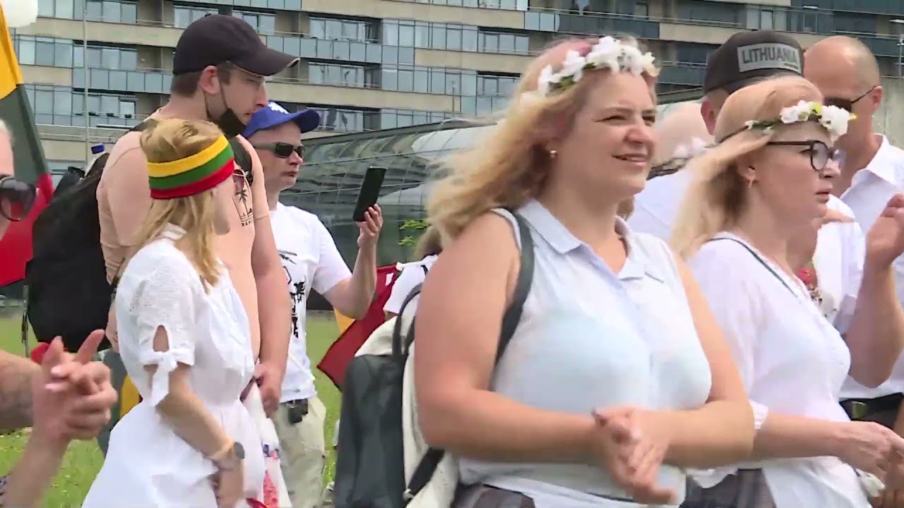 Groja ir dainuoja Stasys Junda