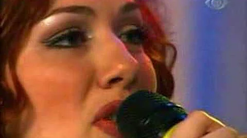 Erika Rodrigues e Padre Marcelo Rossi_-_Sonda-me