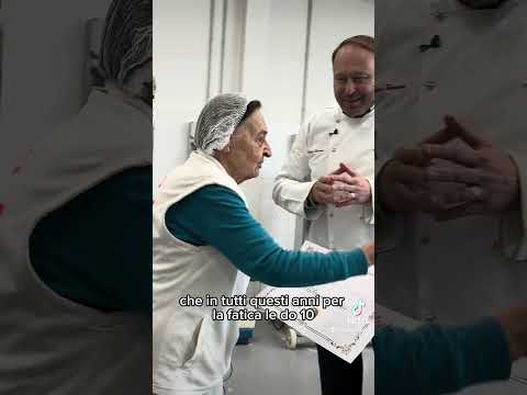 Nonna Silvi viene premiata dall’associazione italiana cuochi