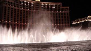 夜間的拉斯維加斯BELLAGIO HOTEL 噴水池表演JUNE 2011 ...